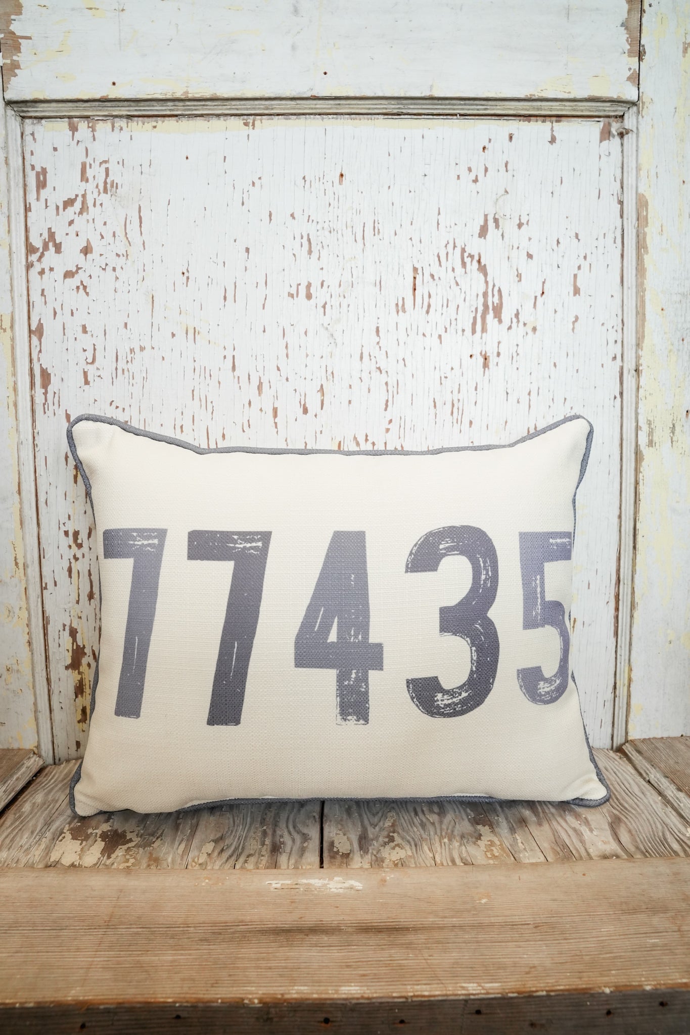77435 EAST BERNARD PILLOW