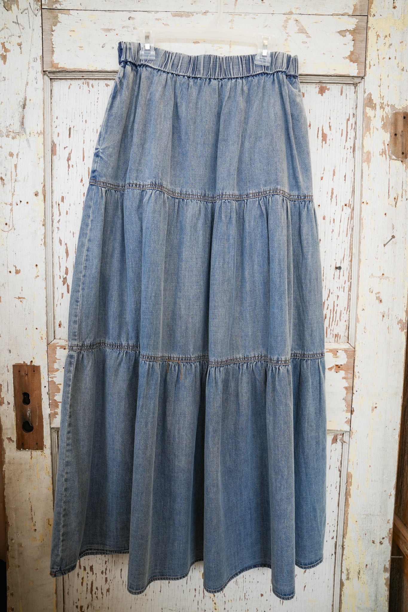 WASHED DENIM TIERED LONG SKIRT