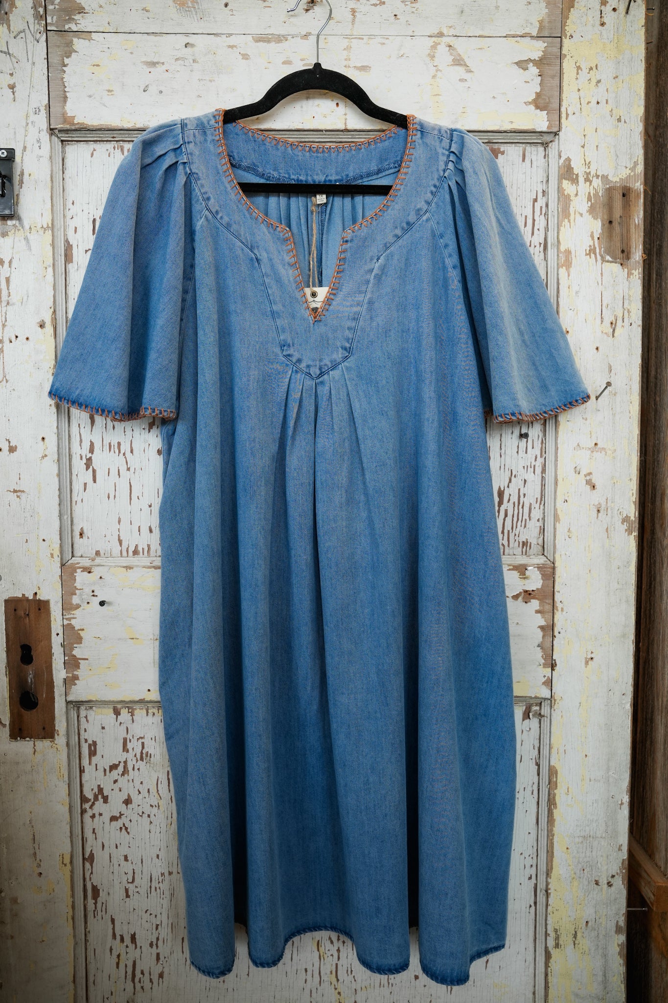 WASHED DENIM DRESS W/ STITCHING | PLUS