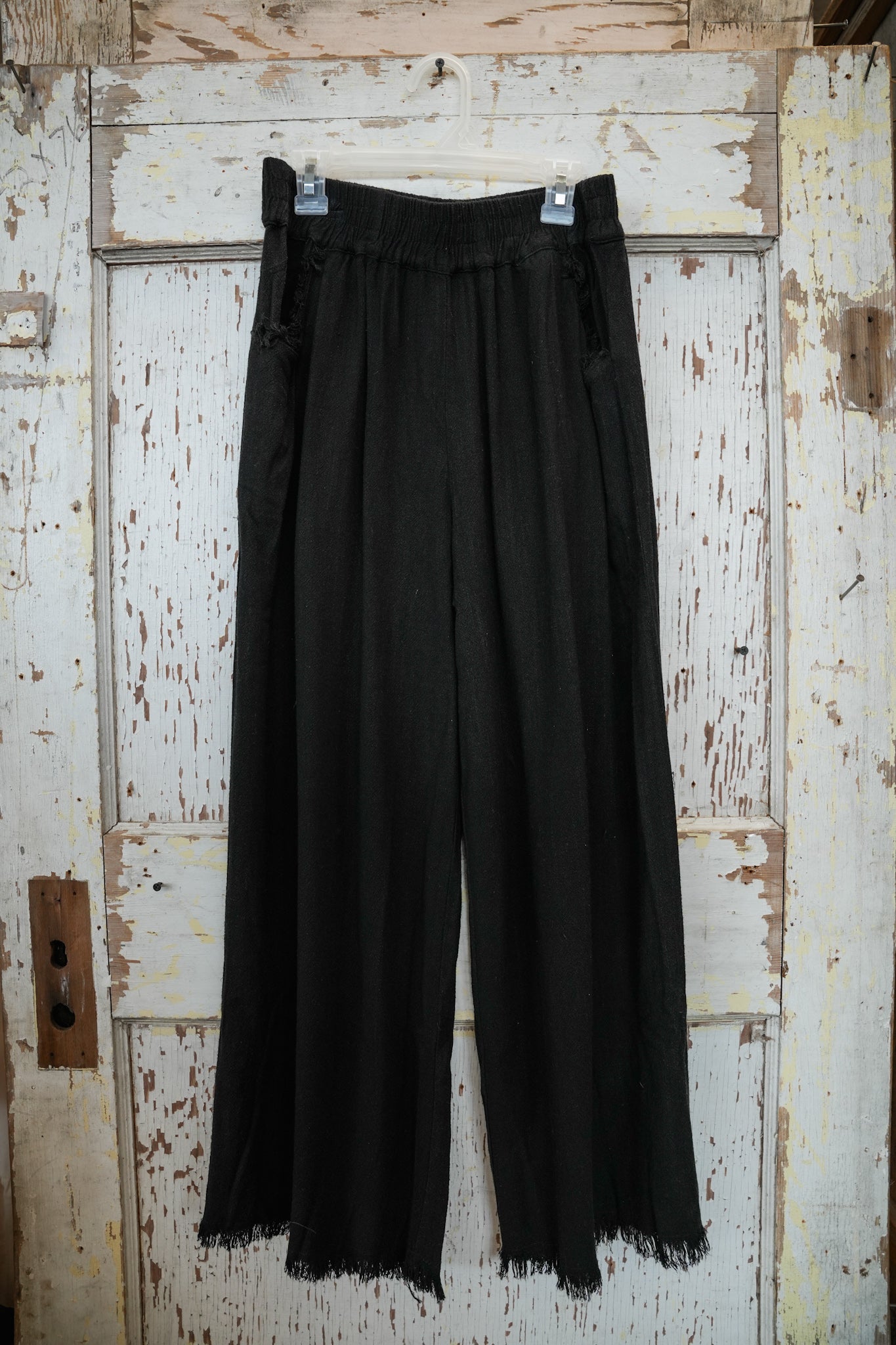 BLACK ELASTIC BAND PANTS