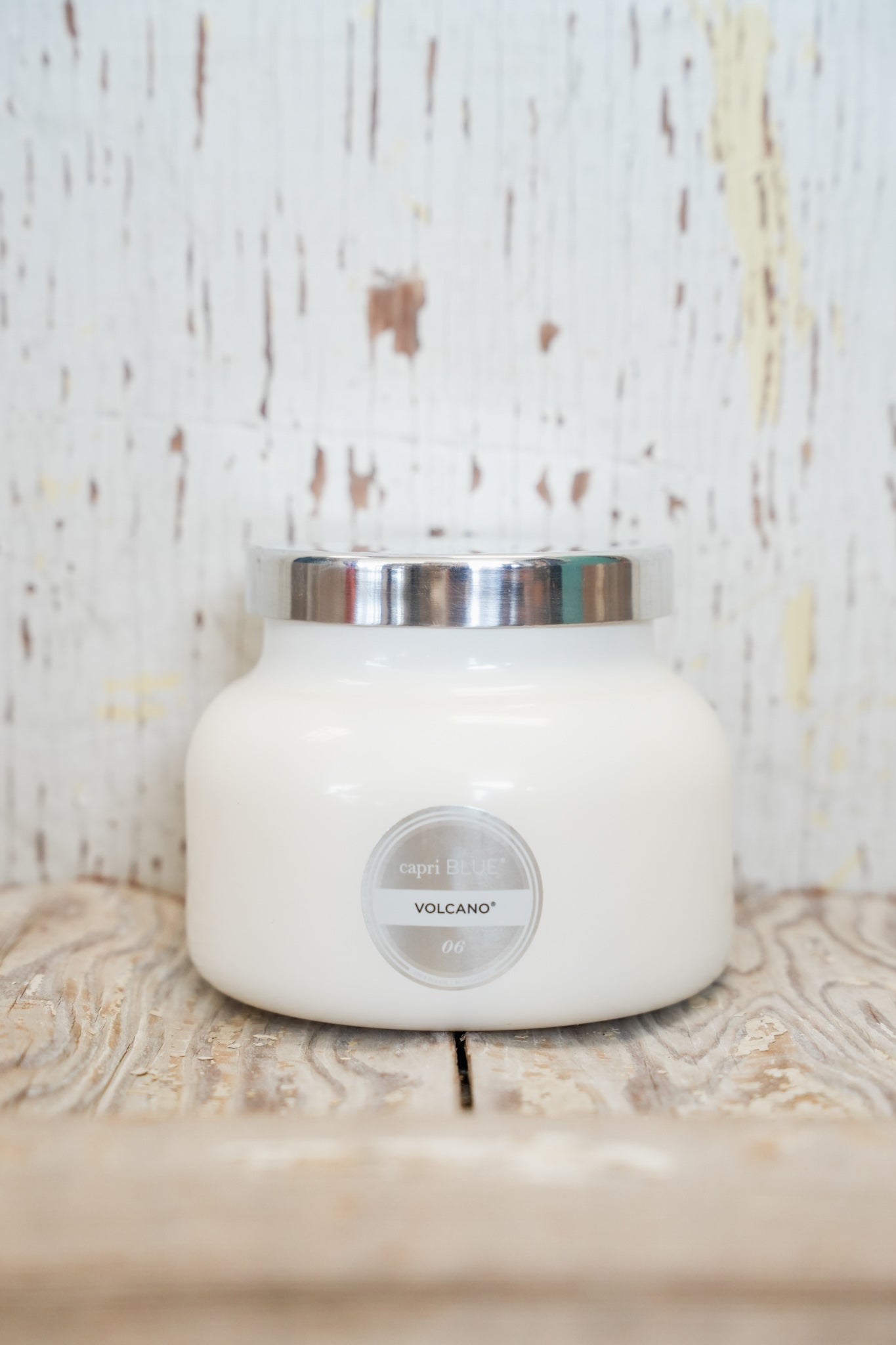 WHITE SIGNATURE JAR VOLCANO CANDLE | 19 OZ